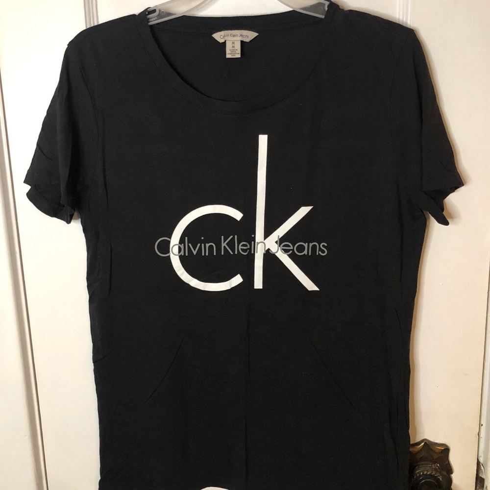 Calvin Klein Short Sleeve Tee Shirt in Black